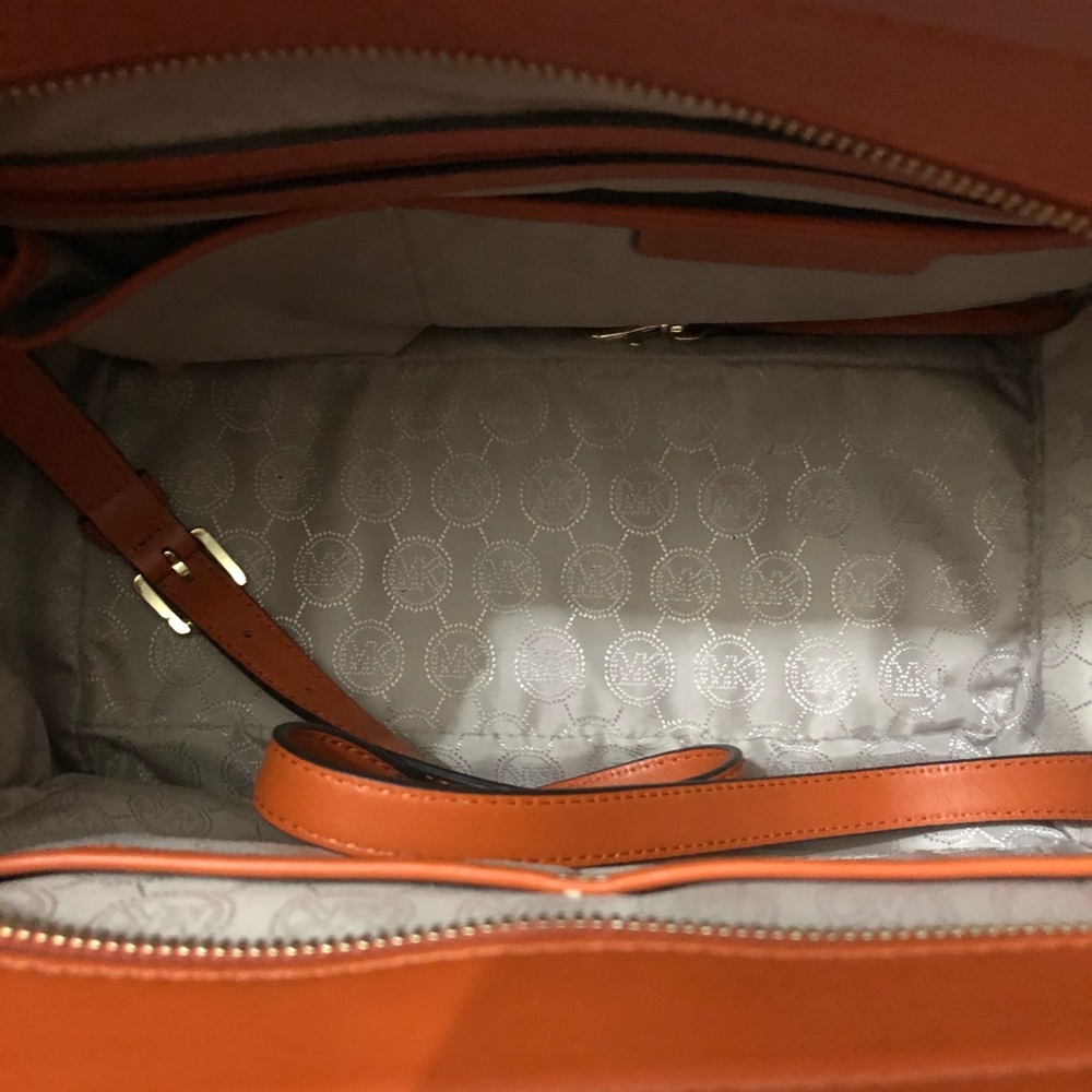 *SALE* Michael Kors MK Hamilton Purse - Picture 8 of 14